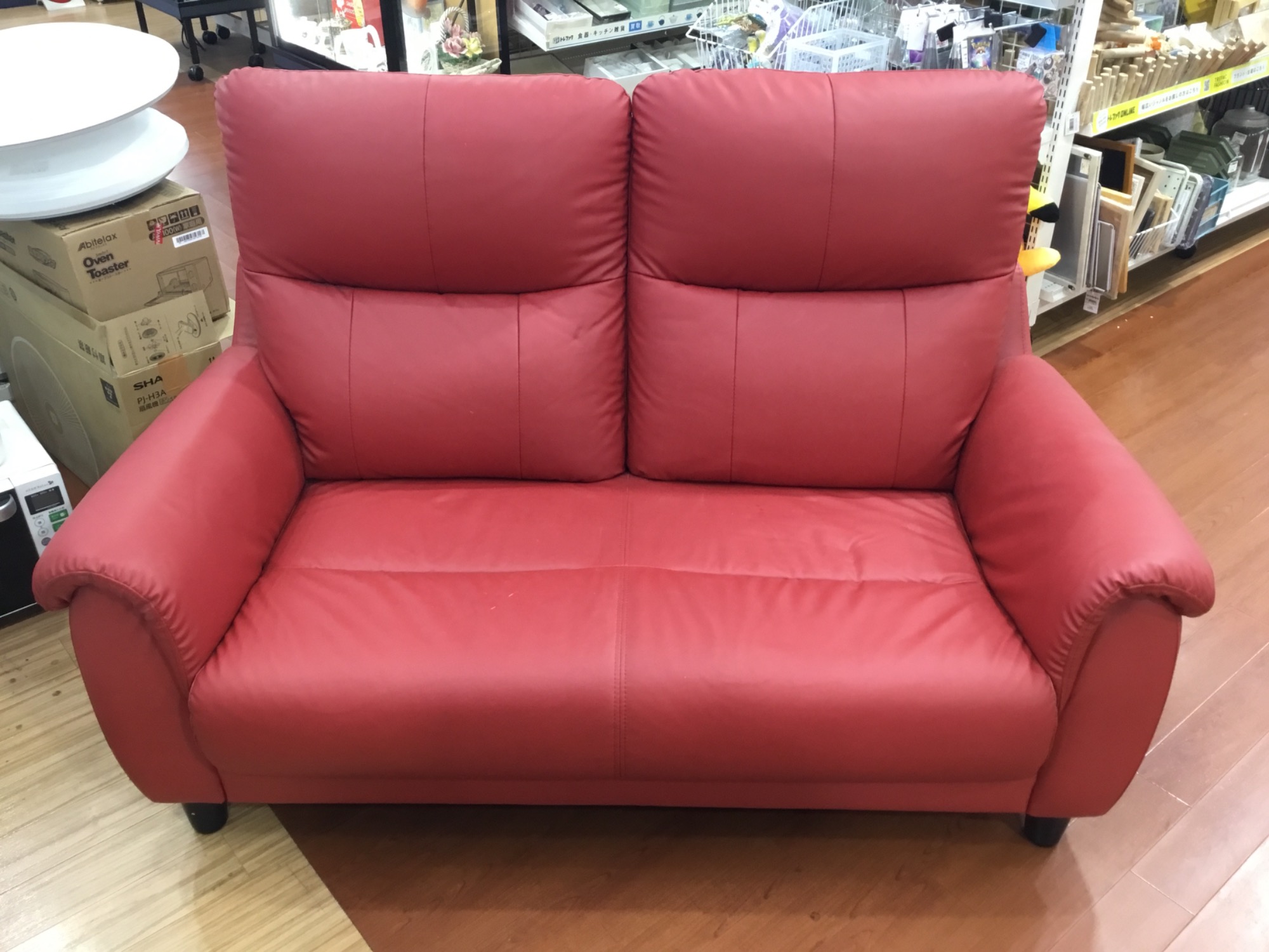 山新 LUNA 合皮製 2人掛けソファー 入荷しました！【つくば店