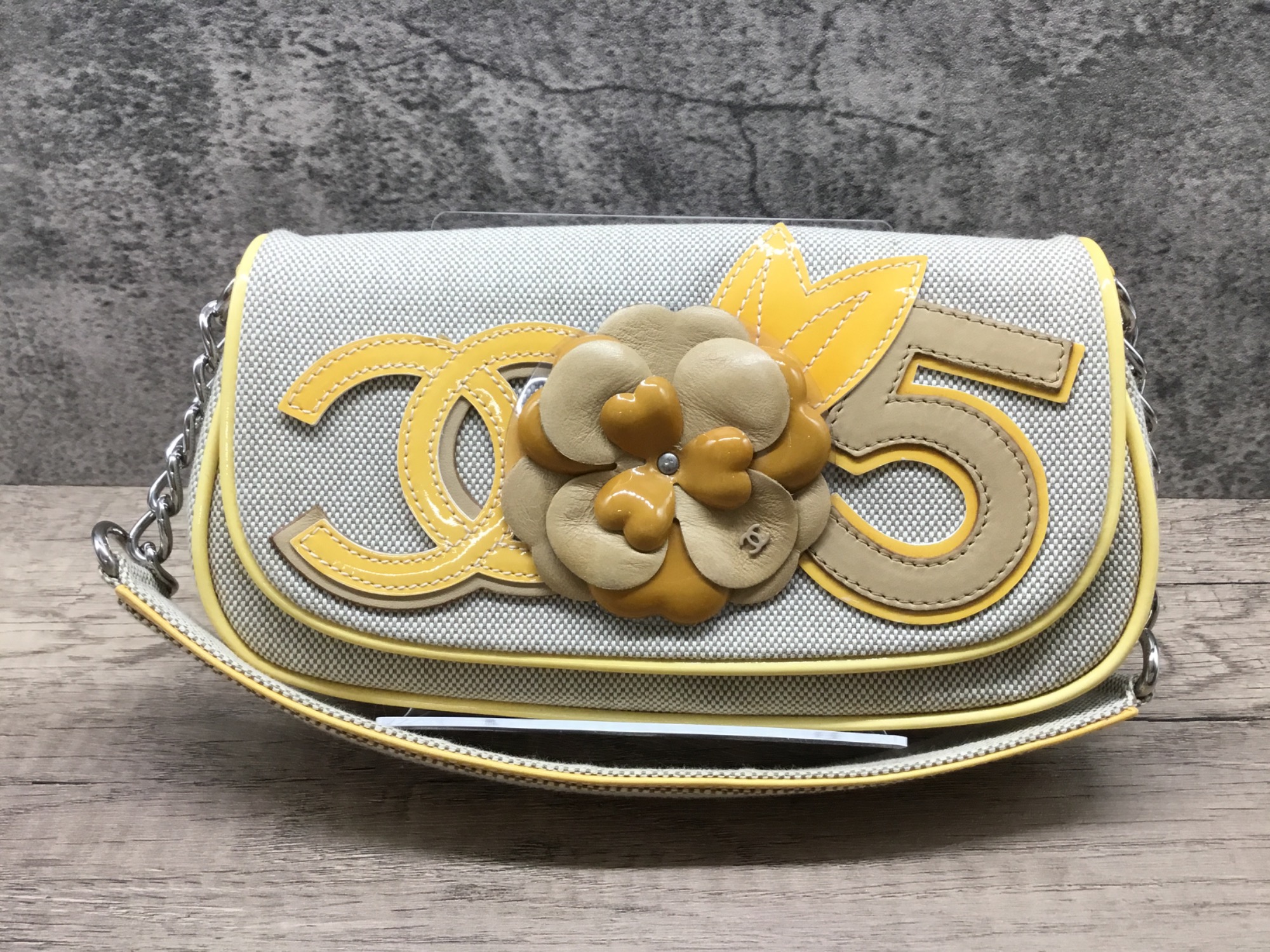 『正規品』CHANEL カメリア No.5 ハンドバッグ 楽天市場】【未使用品】【バッグ】CHANEL シャネル カメリア