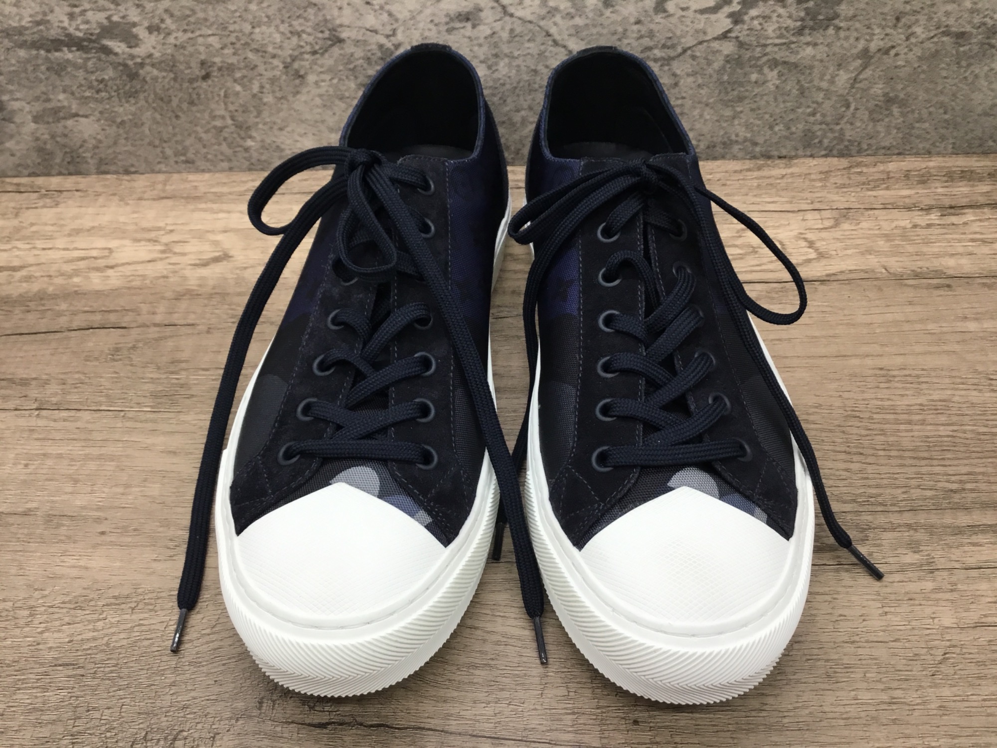 Louis Vuitton ローカットスニーカー 入荷しました！！【つくば