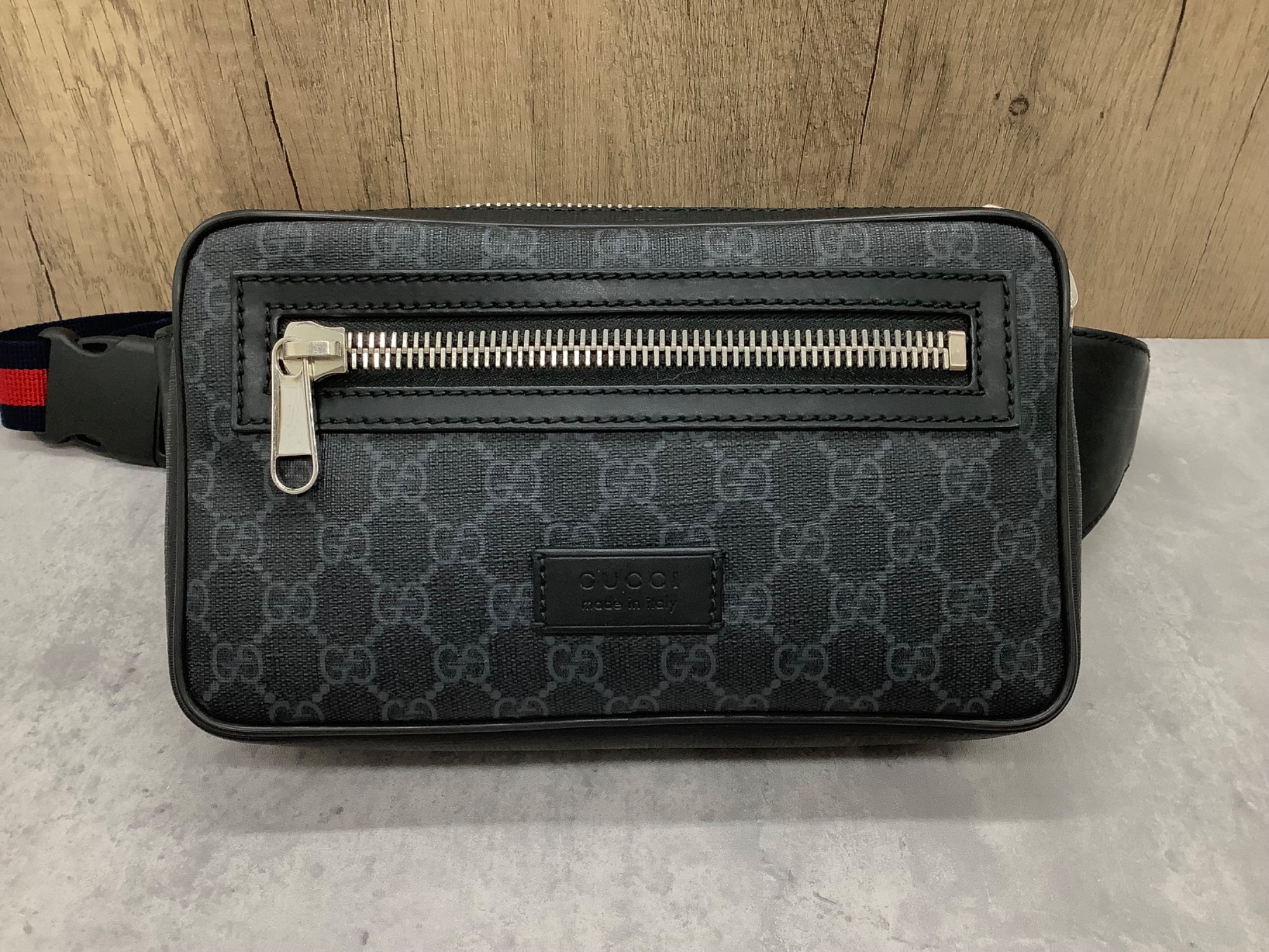 GUCCI (グッチ) GGスプリーム ウエストバッグ を入荷しました