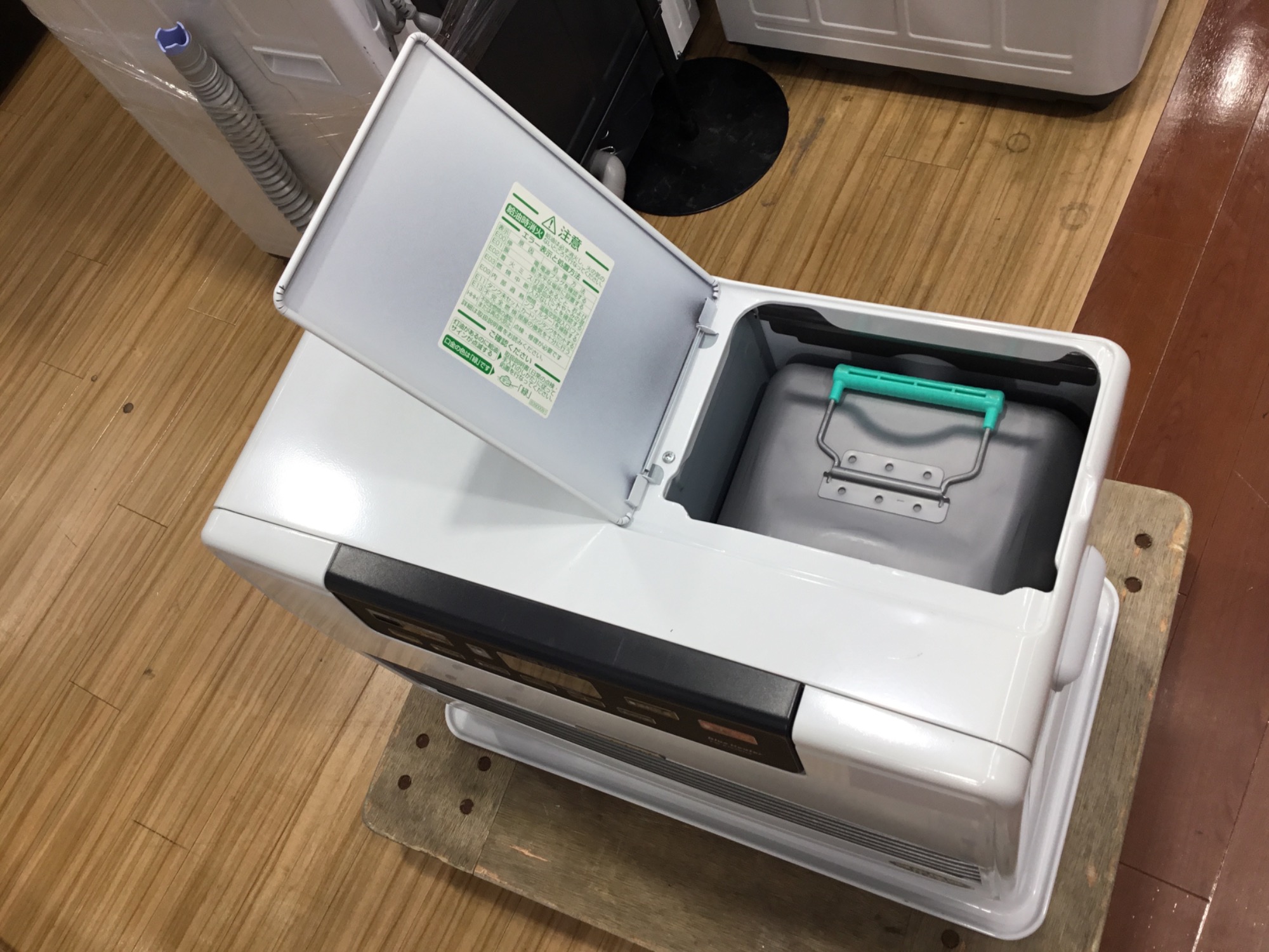 DAINICHI(ダイニチ) 石油ファンヒーター 2022年製 入荷しました