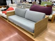【トレファク 南浦和店】カリモク　ソファー 家具大量展示中！】Karimoku（カリモク）の2.5人掛けソファー CHITANO