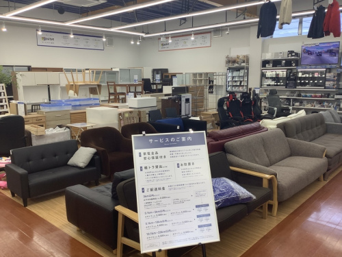 家具のテーブル