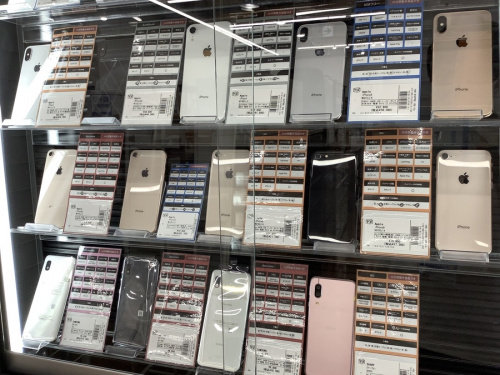 デジタル家電のミラーレスカメラ