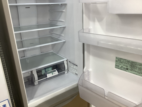 HITACHI (ヒタチ)の3ドア冷蔵庫