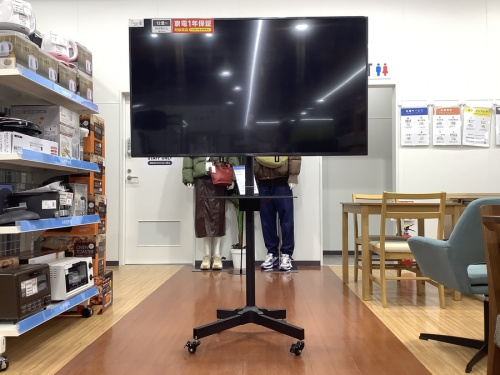【6ヶ月間保証】Hisense(ハイセンス) 液晶テレビ 24型をご紹介！トレジャーファクトリーつくば店 Hisense(ハイセンス)のスタンド付き液晶テレビを紹介いたします