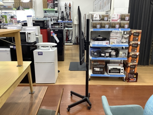【6ヶ月間保証】Hisense(ハイセンス) 液晶テレビ 24型をご紹介！トレジャーファクトリーつくば店 Hisense(ハイセンス)のスタンド付き液晶テレビを紹介いたします