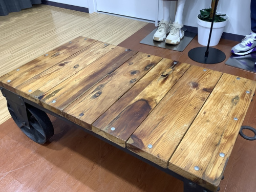 テーブルのローテーブル