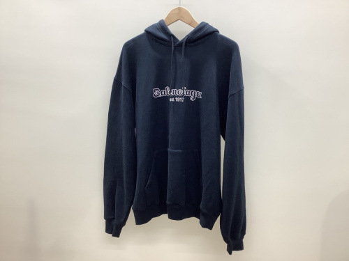 パーカーのBALENCIAGA