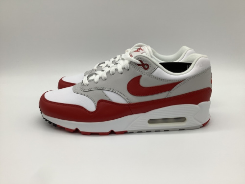 スニーカーのNIKE