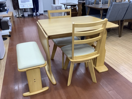 家具のダイニングセット