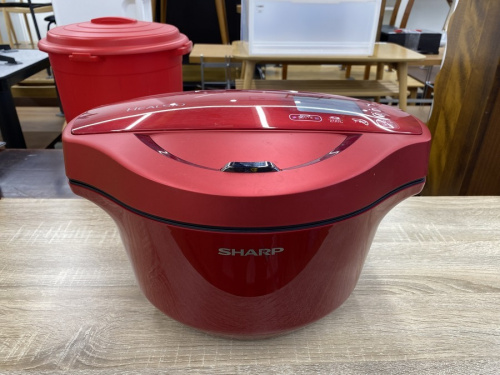 キッチン家電の水なし自動調理鍋