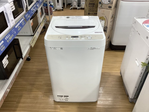 家事家電の全自動洗濯機