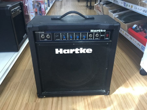 楽器のベースアンプ