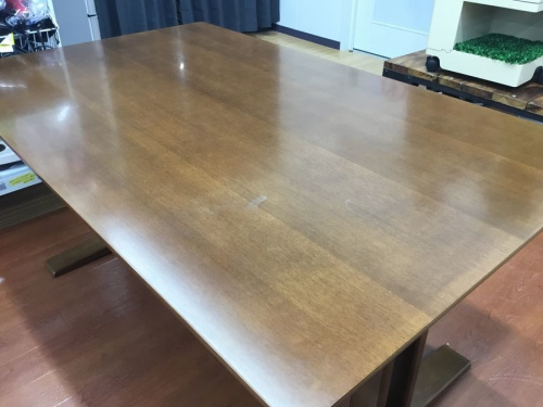 テーブルのカリモクロクマルプラス