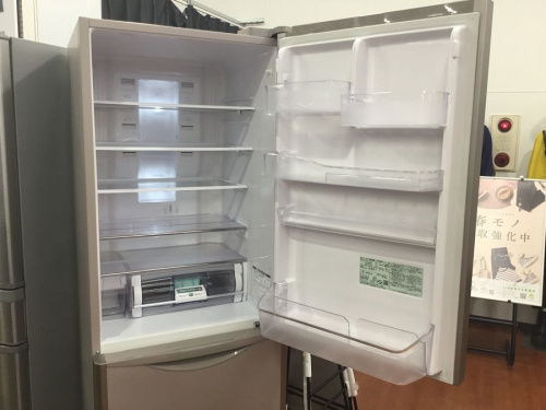 3ドア冷蔵庫の日立