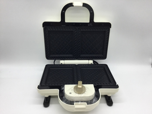 ホットサンドメーカーのブルーノ