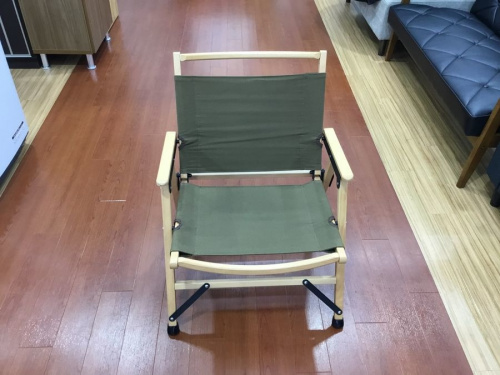アウトドアのワンタッチローチェア
