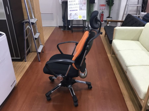 ハラチェアのHARA CHAIR