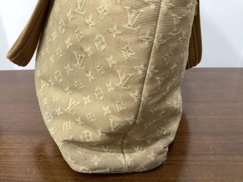 ルイヴィトンのGUCCI