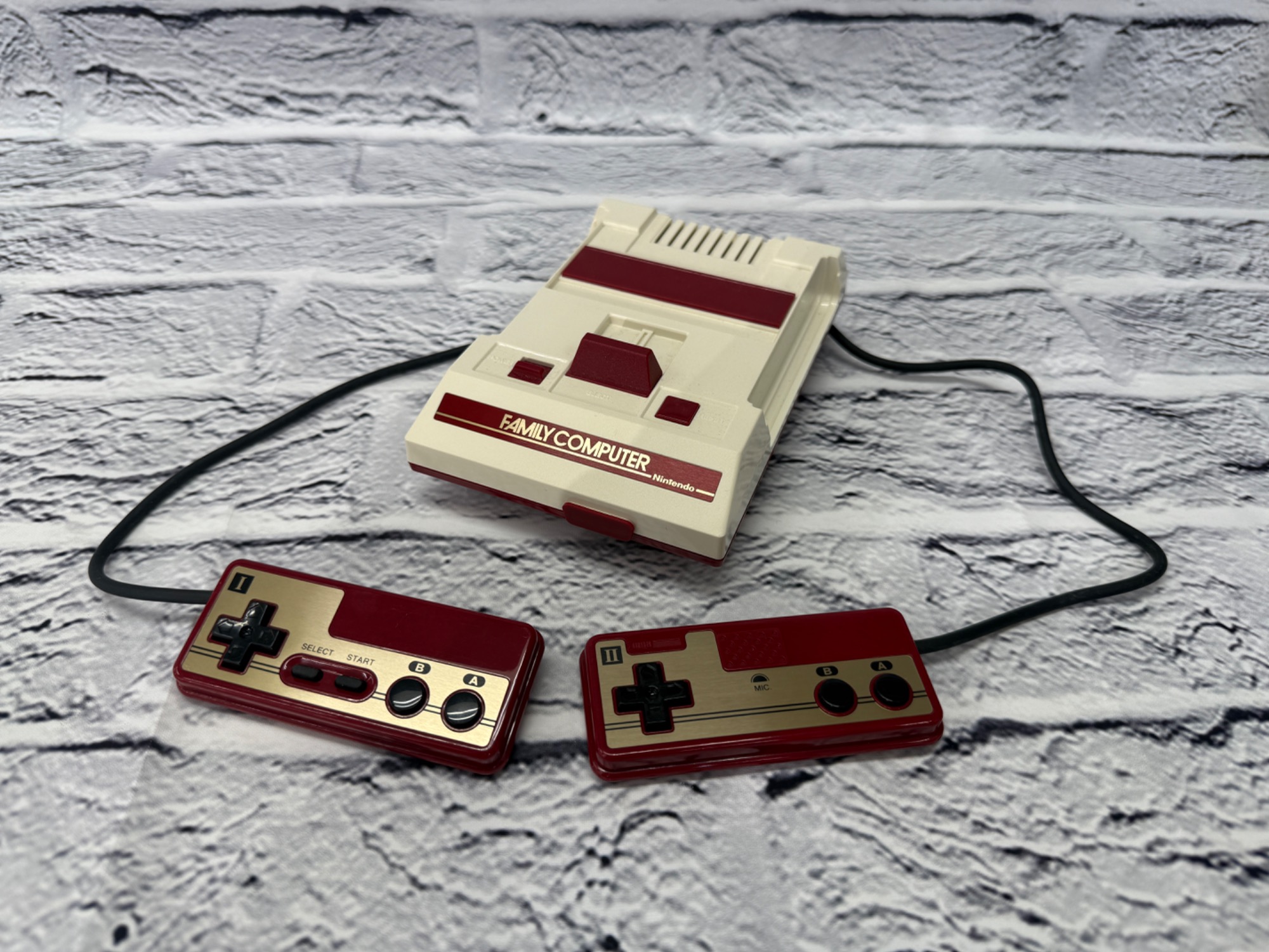 Nintendo(ニンテンドウ）クラシックミニファミリーコンピュウターが