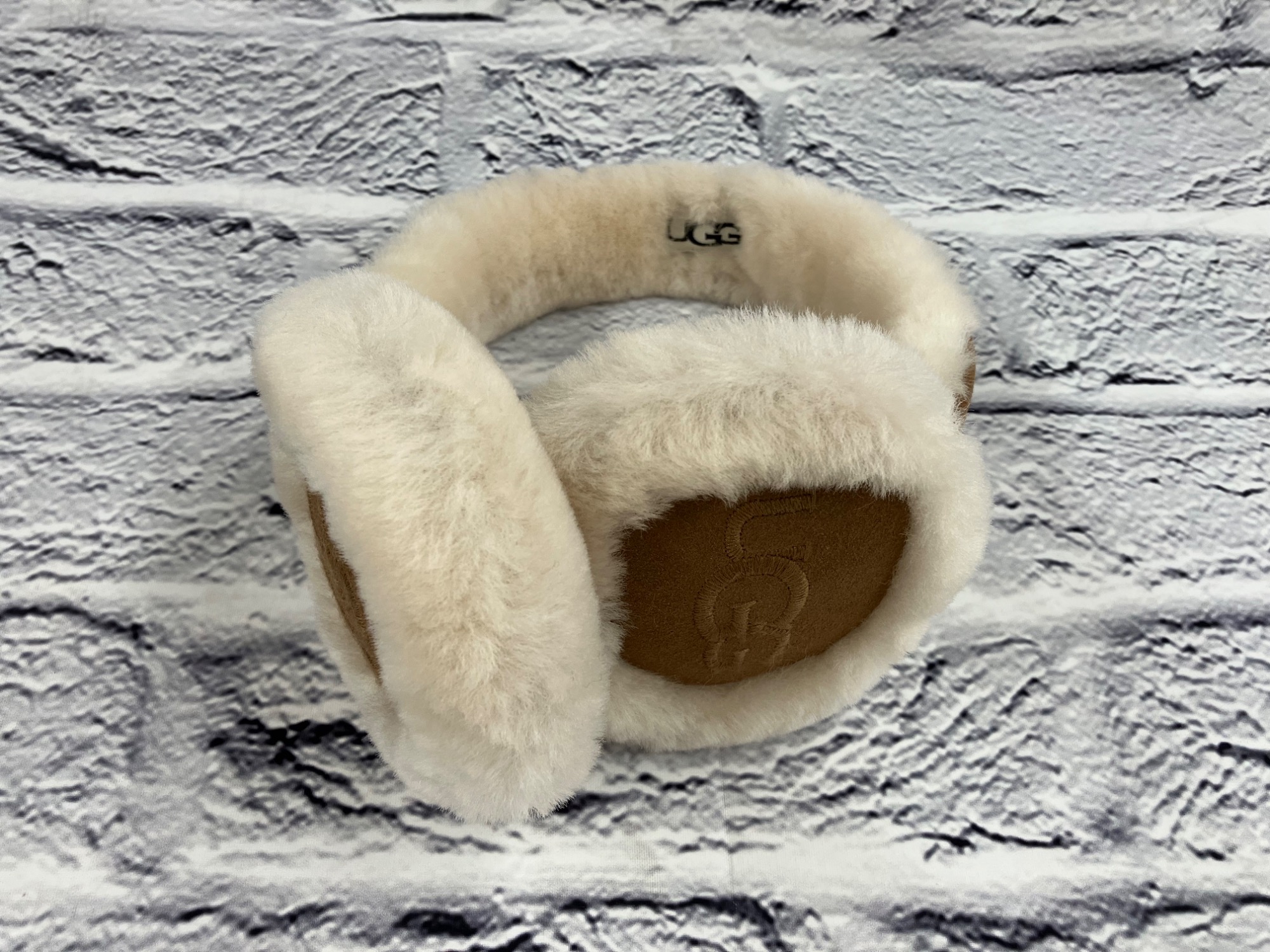 UGG(アグ）イヤーマフが買取入荷しました！！｜2025年12月14日