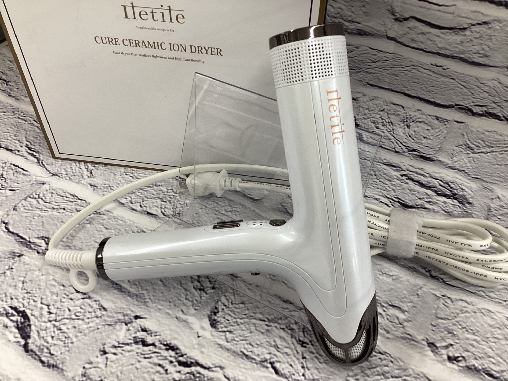 Iletile(アイルティル)キュアセラミックイオンドライヤーが買取入荷