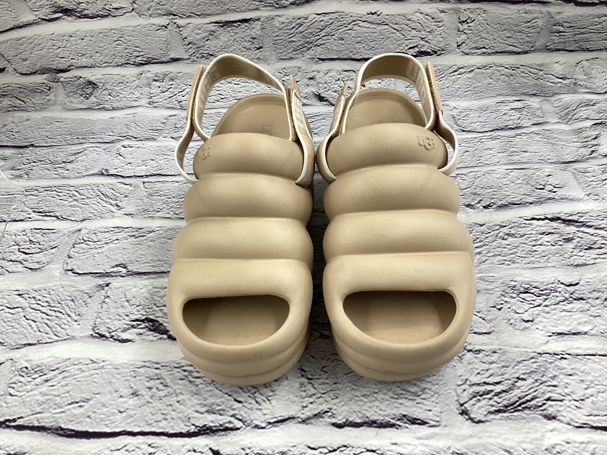 UGG(アグ)サンダル が入荷しました！｜2026年02月17日｜リサイクル