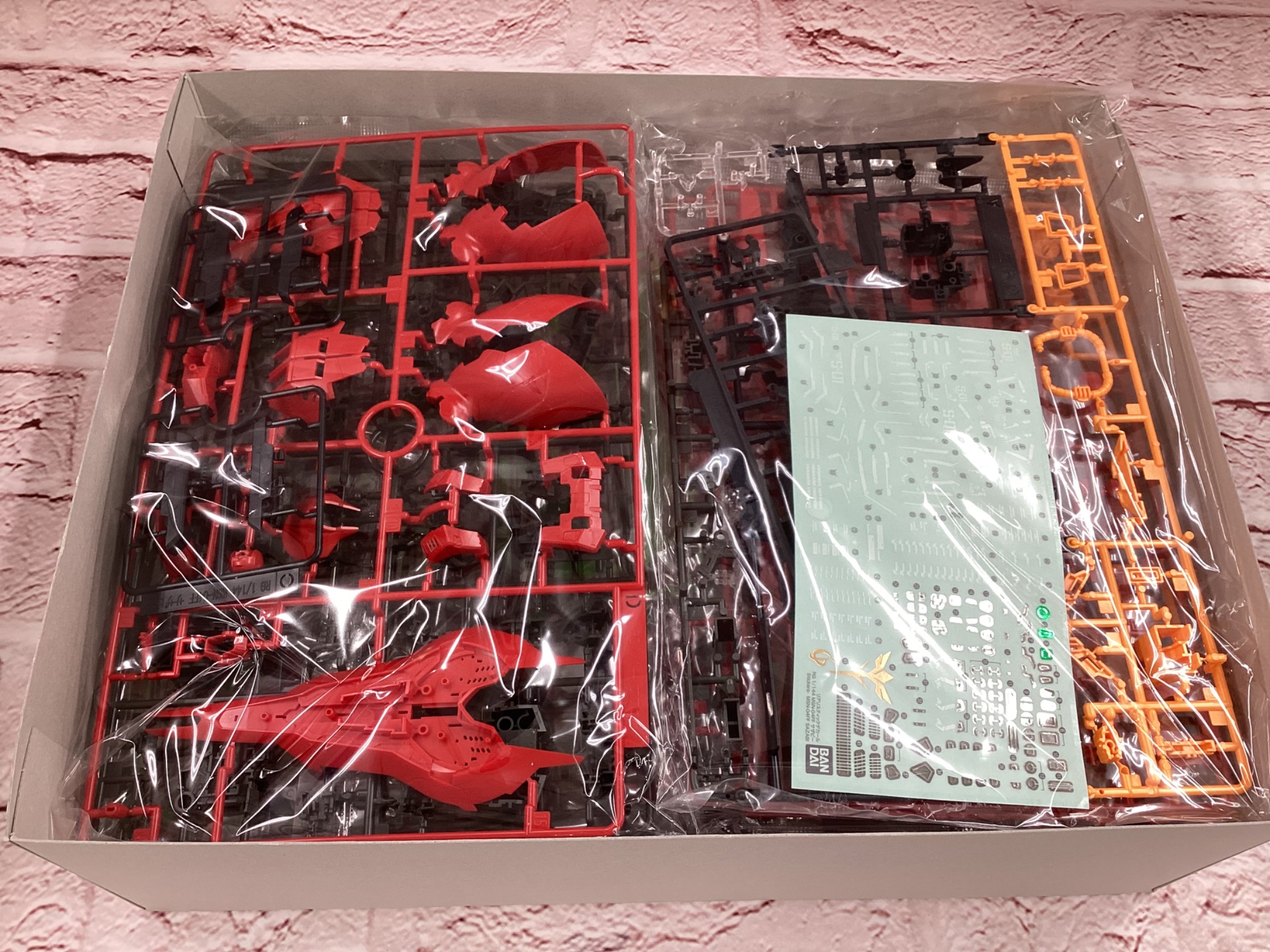 BANDAI / バンダイ】RG MSN-04FF サザビー｜圧巻造形ガンプラが入荷