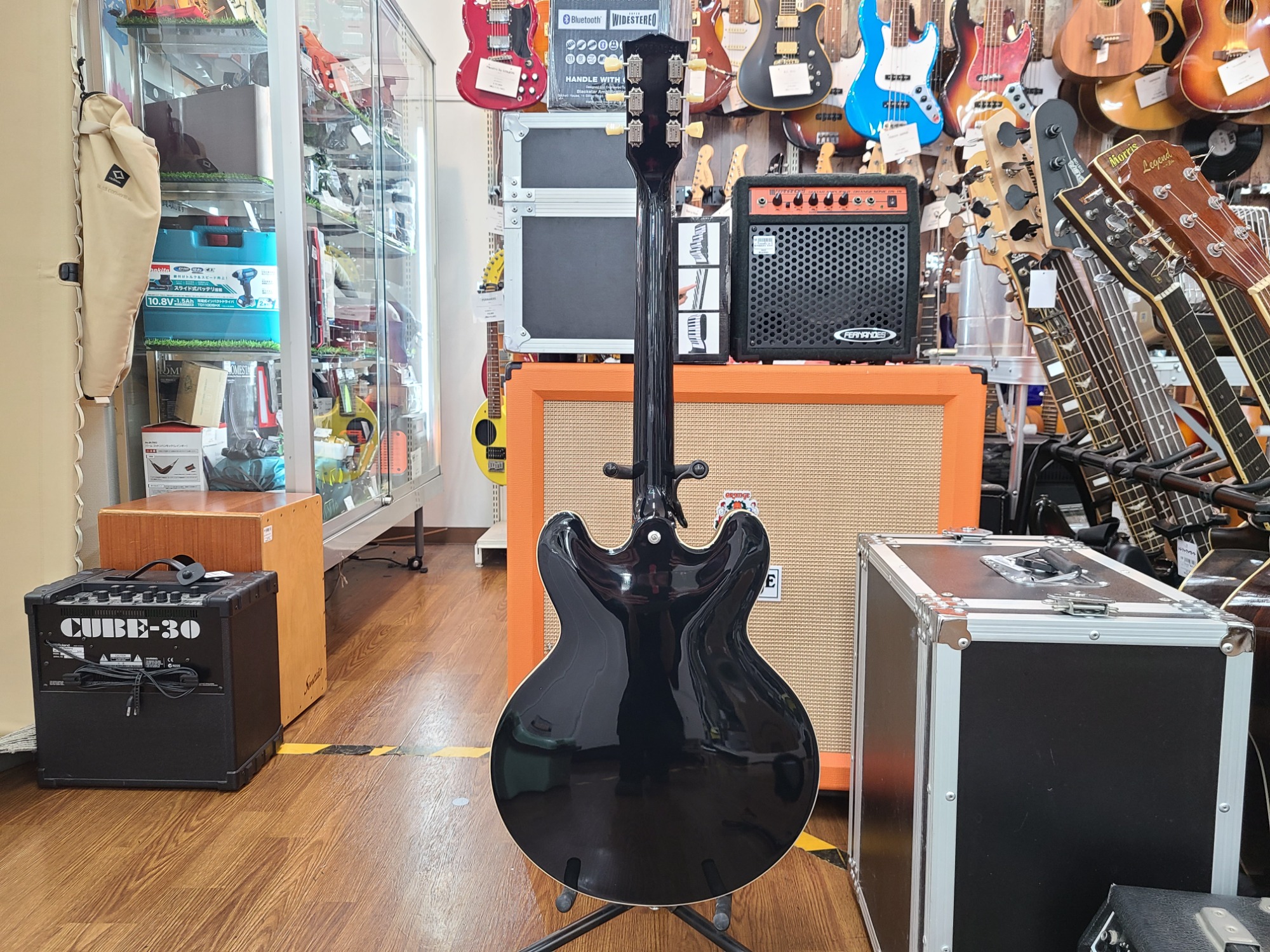 GIBSONのセミアコギター ES-335 60s Ebonyが入荷いたしました