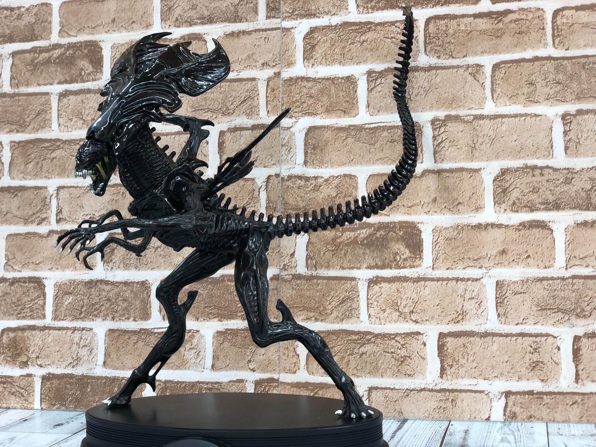 エイリアン・クイーン シグネチャースタチュー買取入荷しました