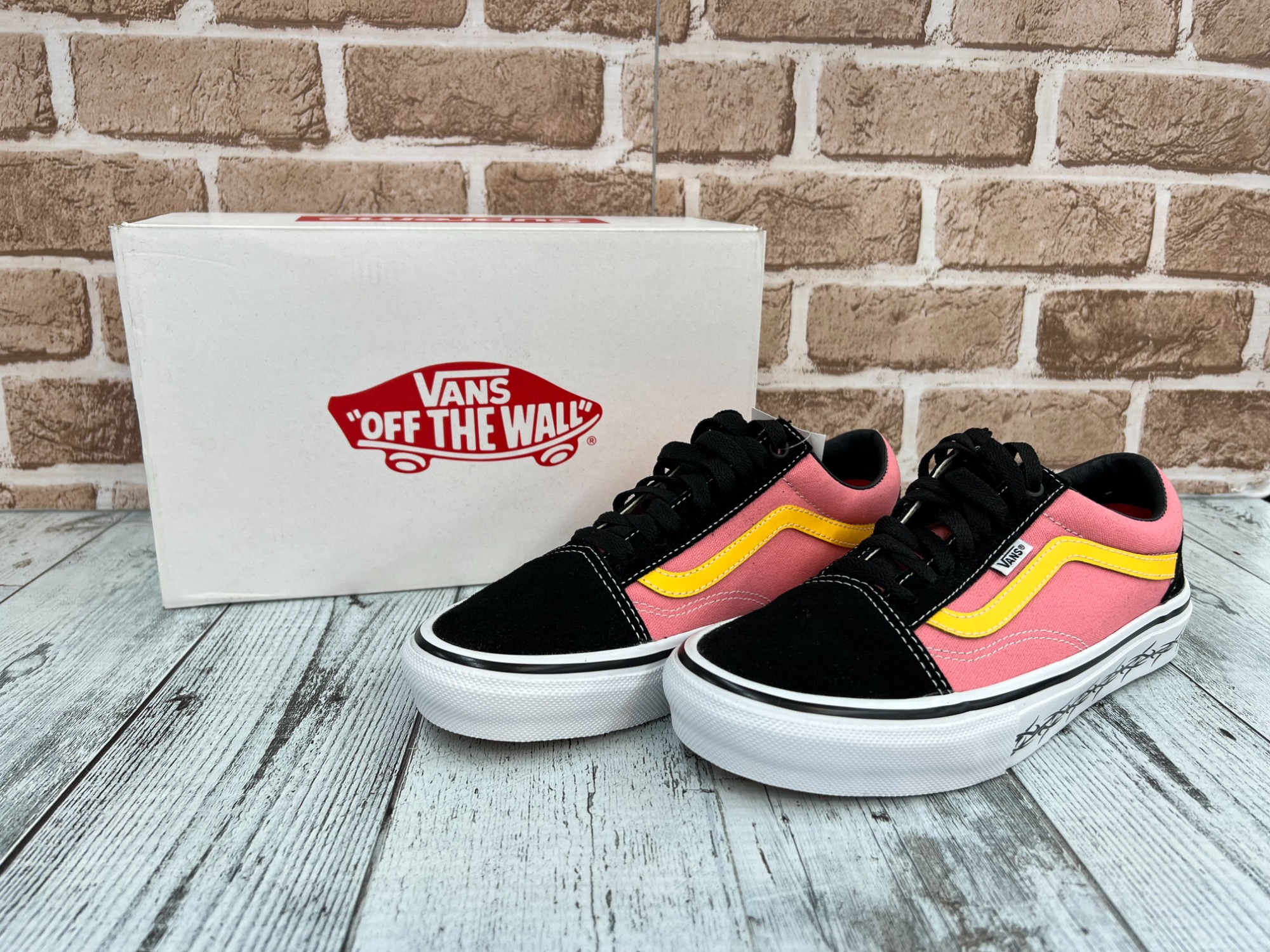 VANS×Supreme(ヴァンズ×シュプリーム】コラボスニーカーのご紹介 VANS×Supreme(ヴァンズ×シュプリーム】コラボスニーカーのご紹介