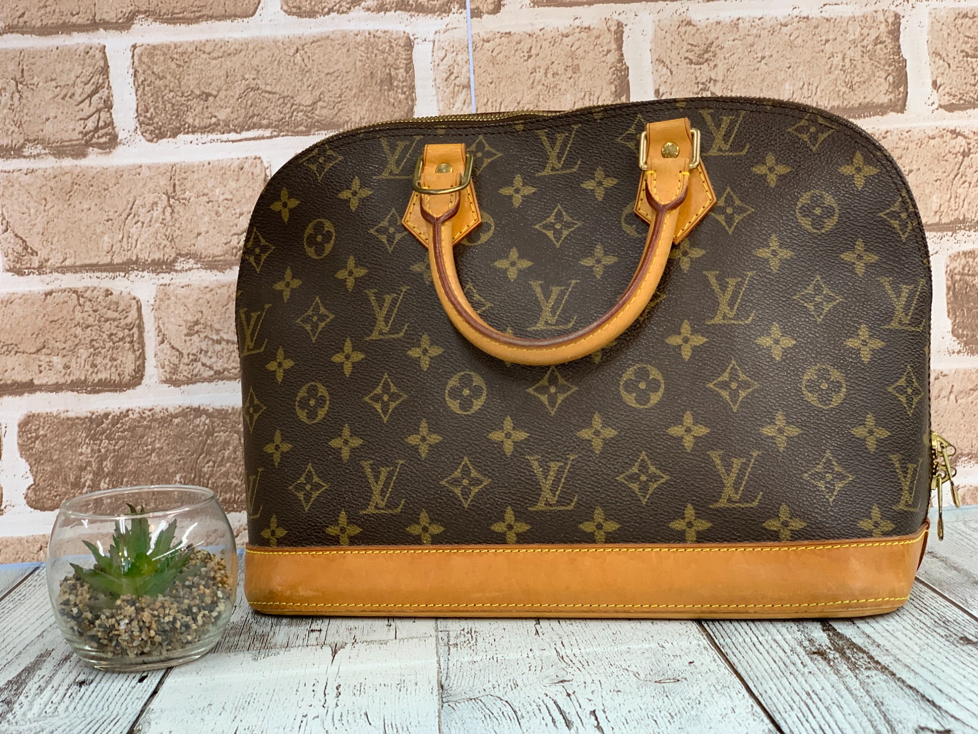 LOUIS VUITTON買取強化】LOUIS VUITTONのハンドバッグ アルマPM