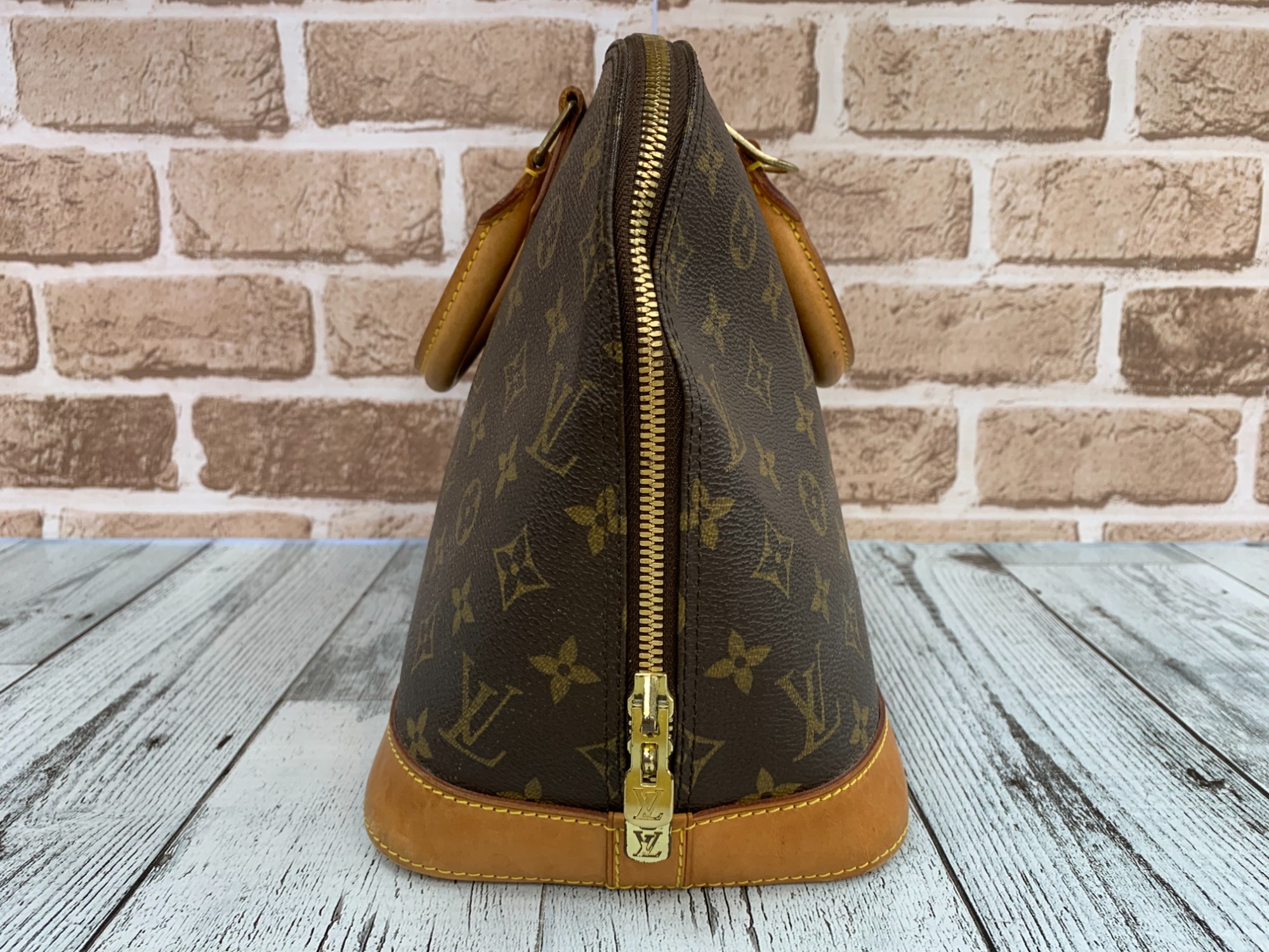 LOUIS VUITTON買取強化】LOUIS VUITTONのハンドバッグ アルマPM
