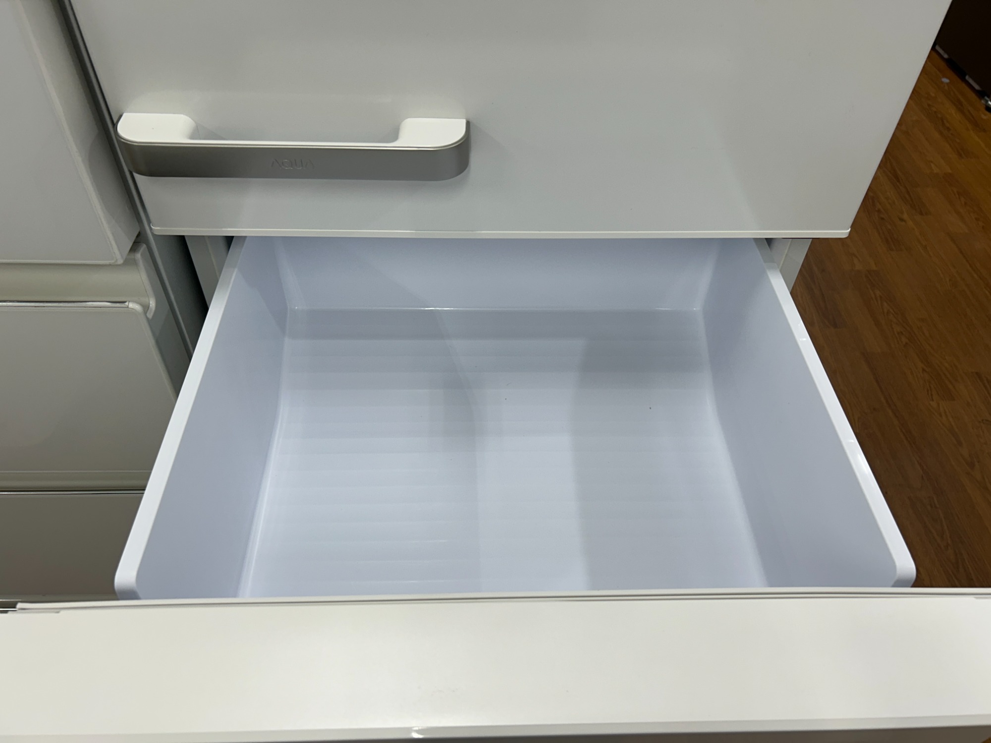3F家具・家電展示中！】AQUAの4ドア冷蔵庫2024年製のご紹介です