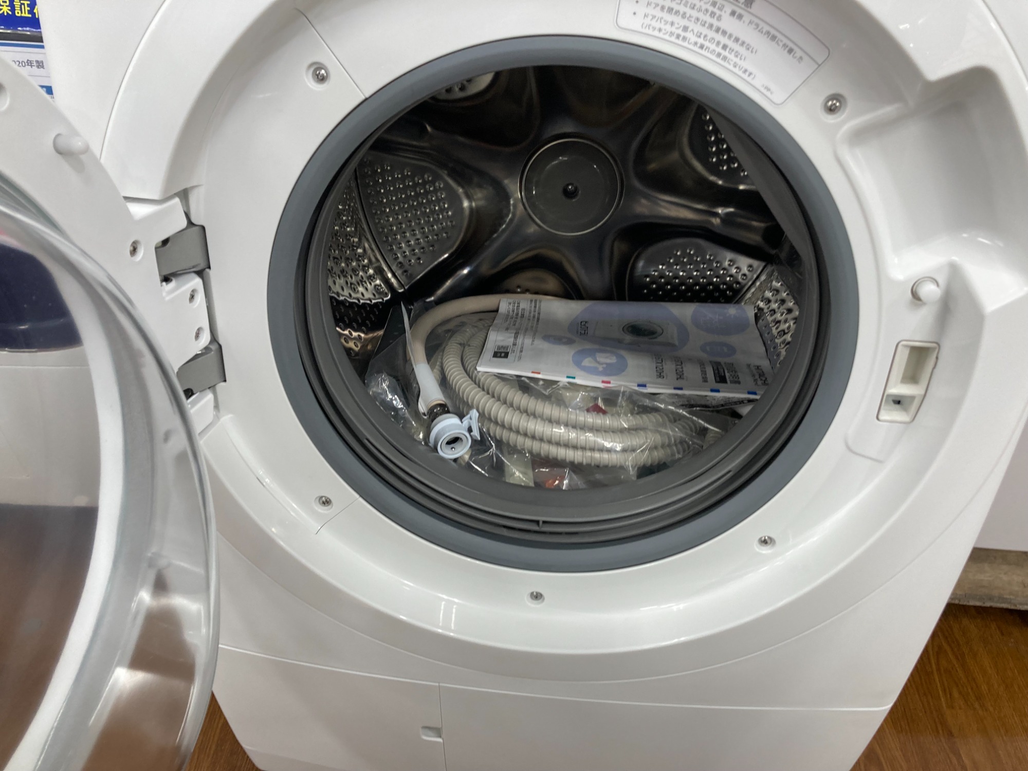 専用　 HITACHI 電気式乾燥機　6キロ　専用台付　2023年10月購入 専用 HITACHI 電気式乾燥機 6キロ 専用台付 2023年10月購入