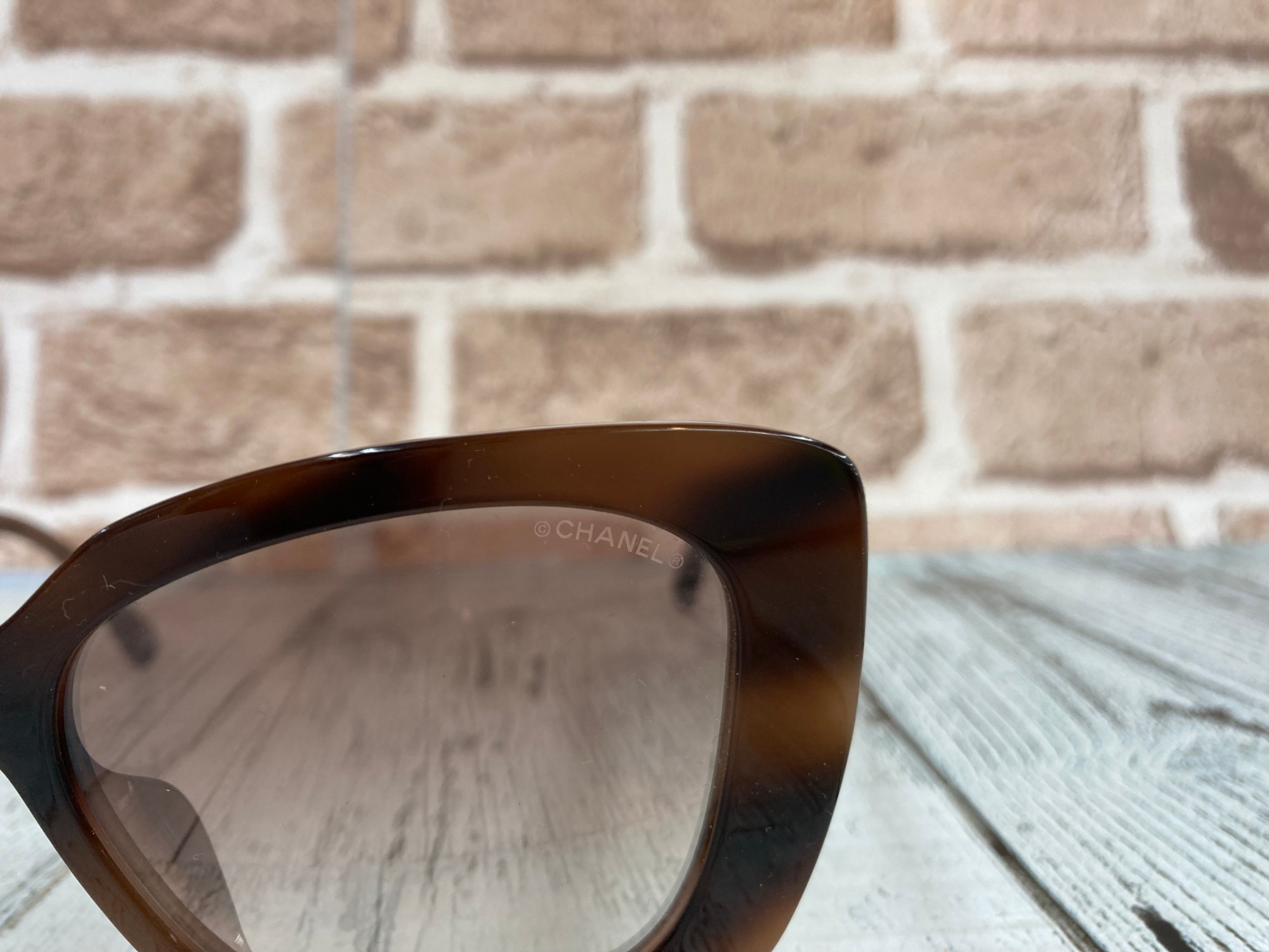 CHANELのスクエアサングラス5422-b-aが買取入荷しました！｜2025年12