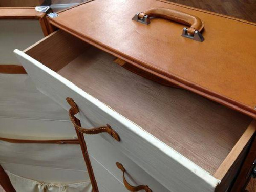 浦和3店舗新入荷の中古家具