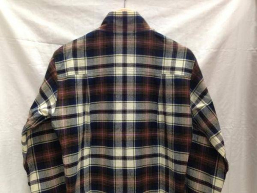 ジャケットのFRED PERRY