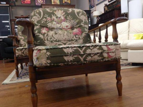 浦和3店舗新入荷の中古家具