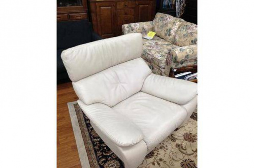 浦和3店舗新入荷の中古家具