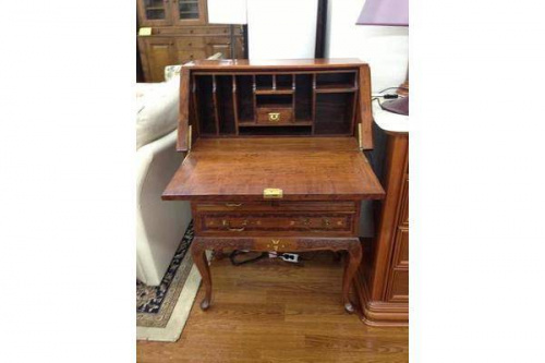 浦和3店舗新入荷の中古家具