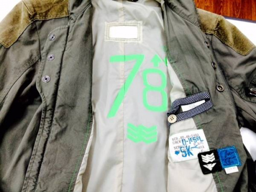 ジャケットのディーゼル（DIESEL）