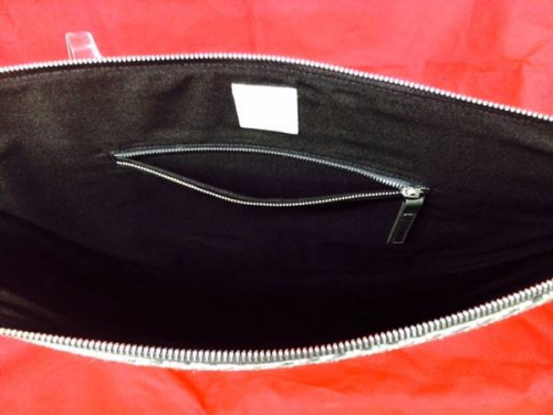 バッグのクラッチバッグ