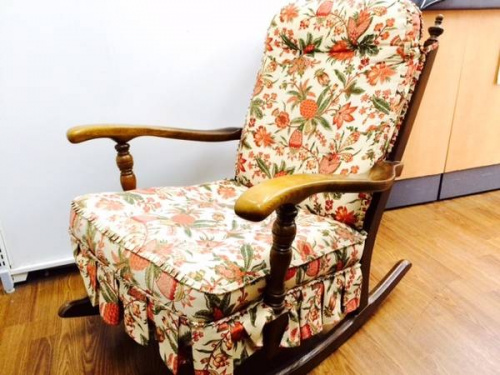 家具・インテリアのロッキングチェア
