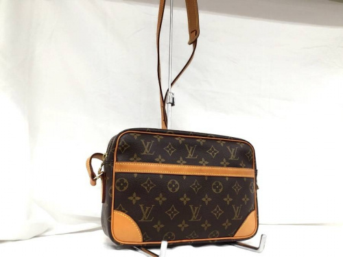 バッグのLouisVuitton