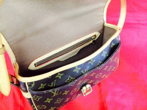 バッグのルイヴィトン（LOUIS VUITTON）