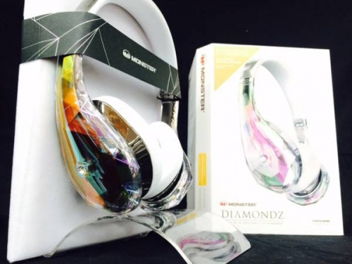 デジタル家電のヘッドホン