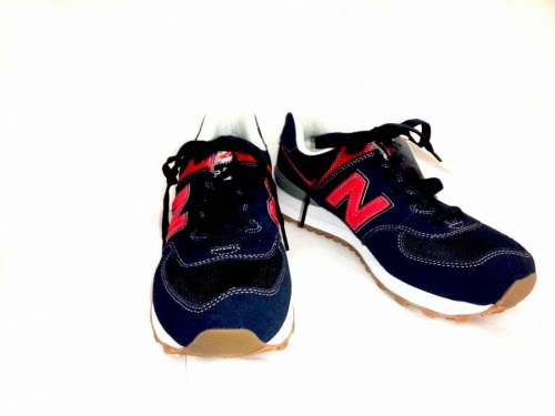 スニーカーのニューバランス(new balance)