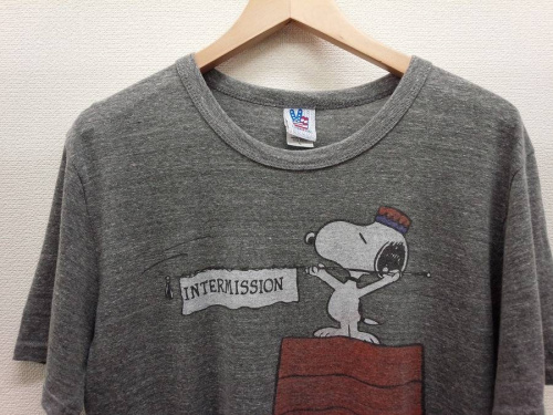 Tシャツの夏物衣類